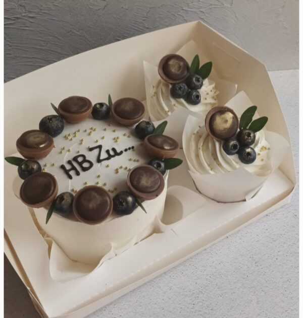 Набор бенто и 2 капкейков «HB»